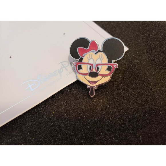 Disney Pin Minnie Mouse Nerd Glasses Hair Bow Trading Lapel Pin Brooch Jewelry - Picture 2 of 6